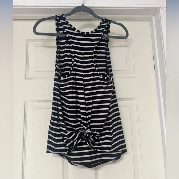 Lululemon Love Tank Pleated - Picture 2 of 2